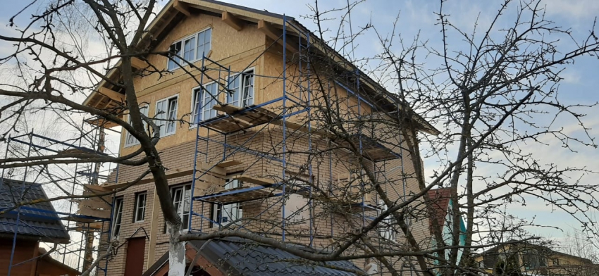 перестройка двухэтажного дома, в трёхэтажный, в снт "павловское-1", ло
